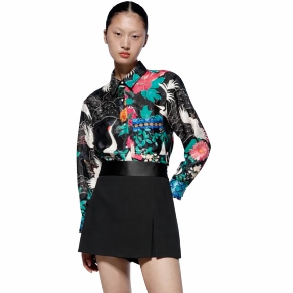 Zara Tops - Zara Flowy Blouse with Floral And Crane Print Size XS Excellent Condition!